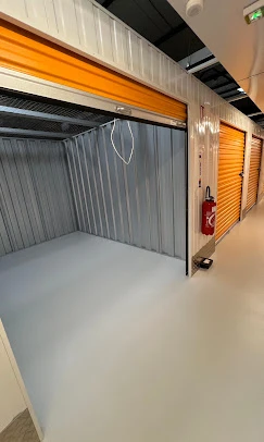 Box de stockage à Andrézieux (Saint-Etienne) avec accès facilité au centre de selfstockage MondialBox sécurisé pour associations