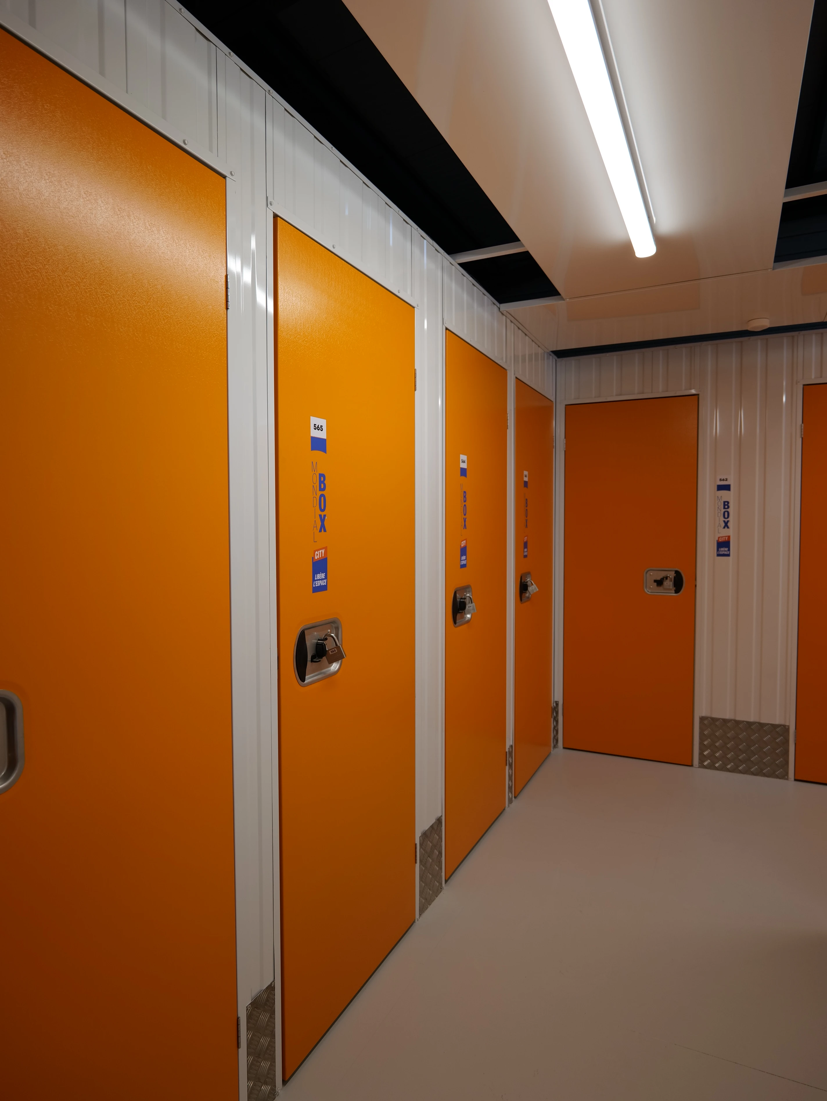 Box à petits prix en location au centre de stockage MondialBox Andrézieux pour particuliers et professionnels