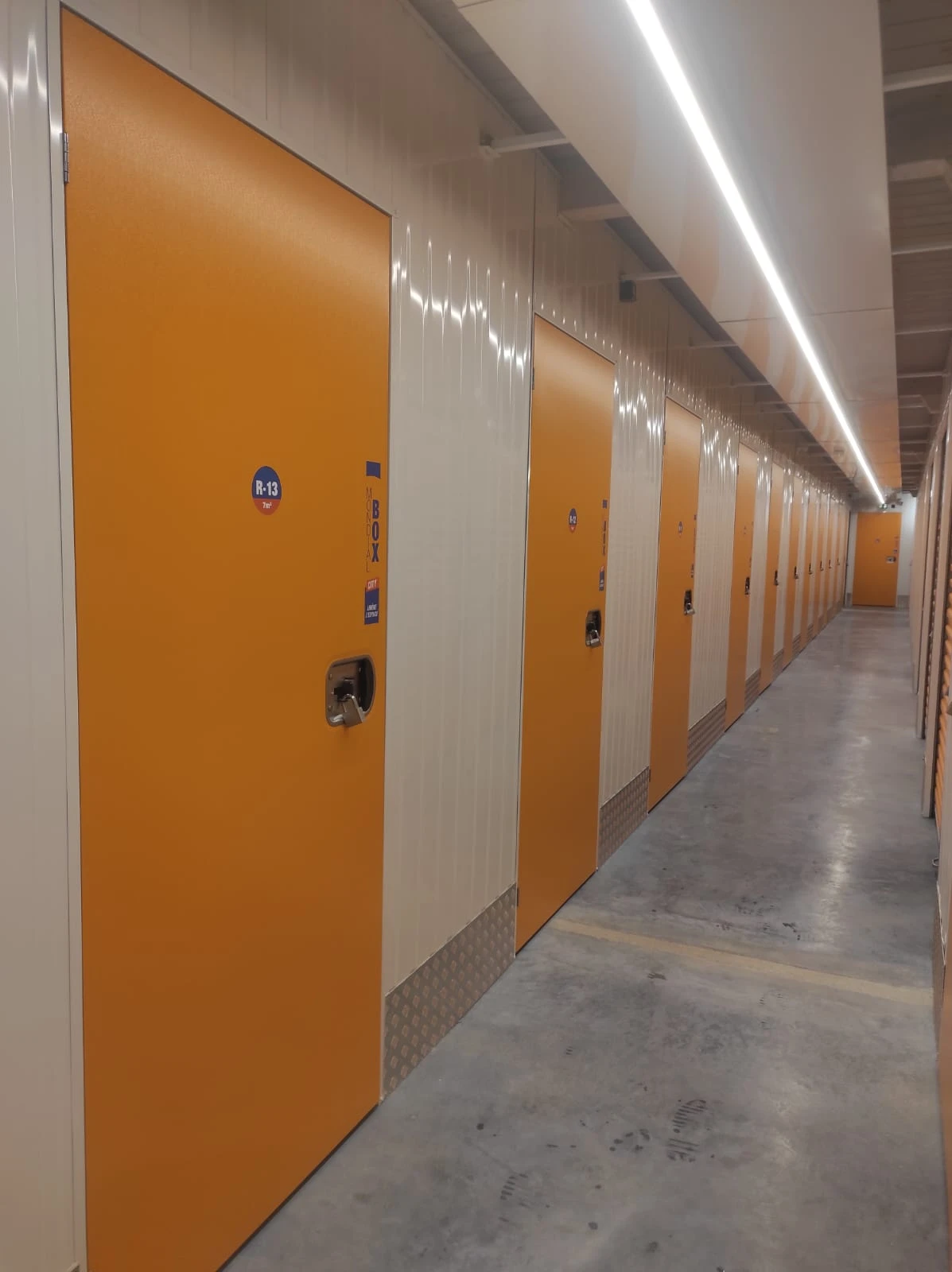 garde-meuble-orchamps-vennes-4