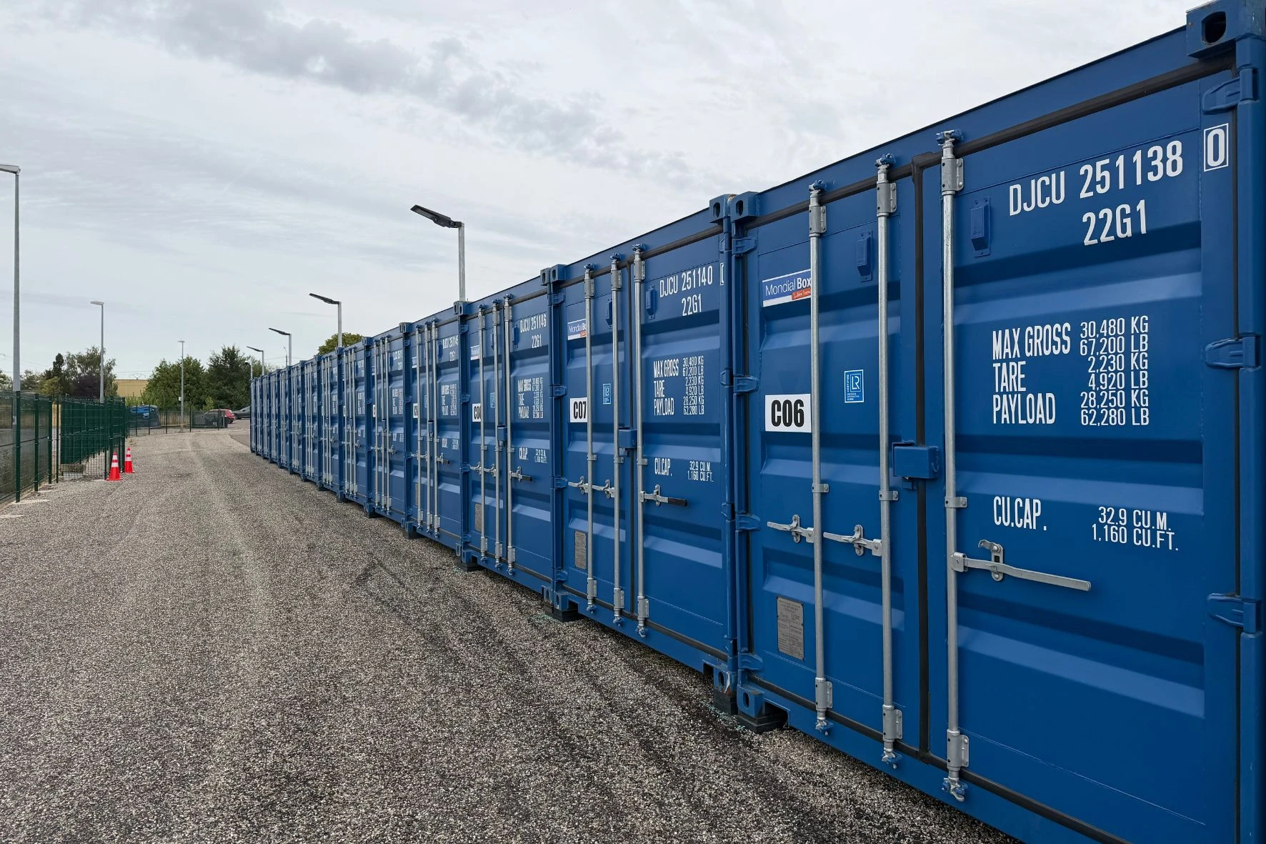 large gamme de box de stockage sécurisé chez mondialbox bouzonville